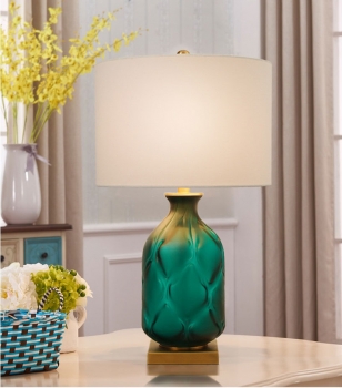 Đèn bàn thủy tinh trang trí nội thất DNAA 071