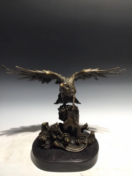 Đại bàng decor trang trí nhà DCAA 052